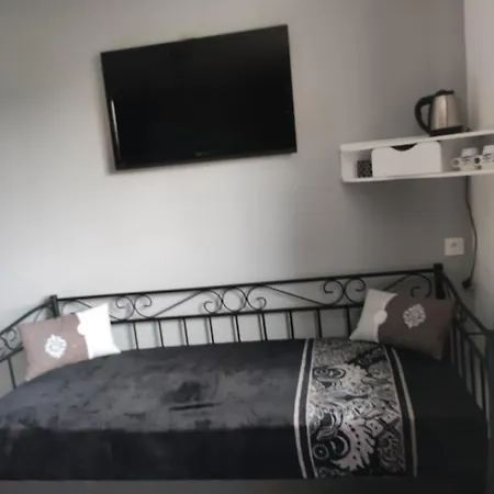 Bed & Breakfast Les D'hotes Du Port De Loguivy De La *