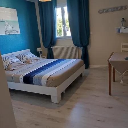 Bed & Breakfast Les D'hotes Du Port De Loguivy De La *